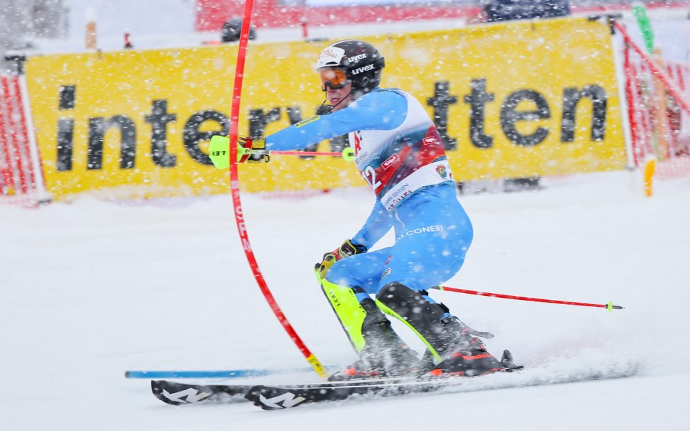 Alex Vinatzer unterwegs im Schneetreiben von Kitzbühel. – Foto: GEPA pictures