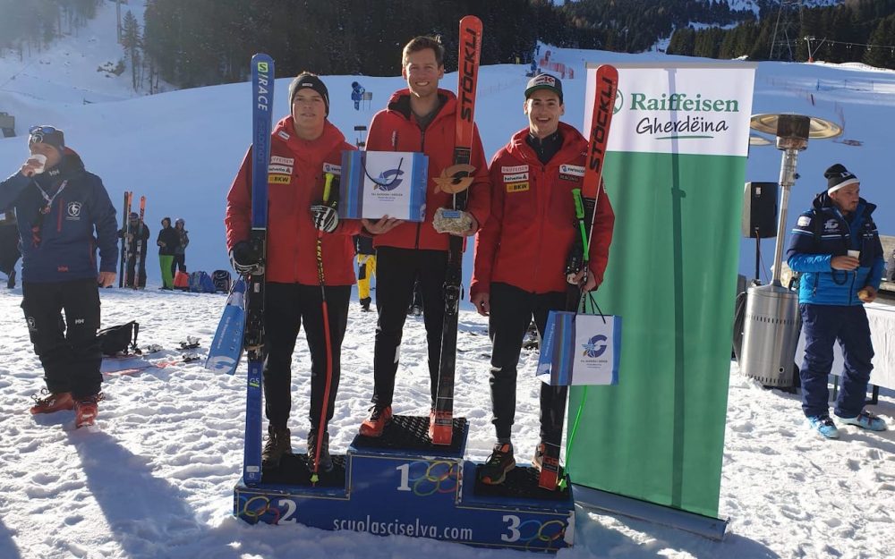 Cedric Ochsner (2.), Gabriel Aregger (1.) und Marco Kohler (3.) freuen sich über den Dreifach-Sieg. – Foto: zvg