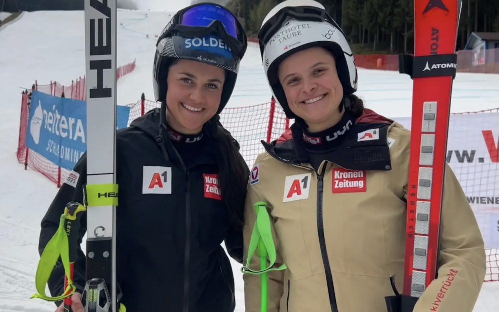 Franziska Gritsch und Emily Schöpf sind ex-aequo Super-G-Meisterinnen 2024 geworden. – Foto: Ski Austria