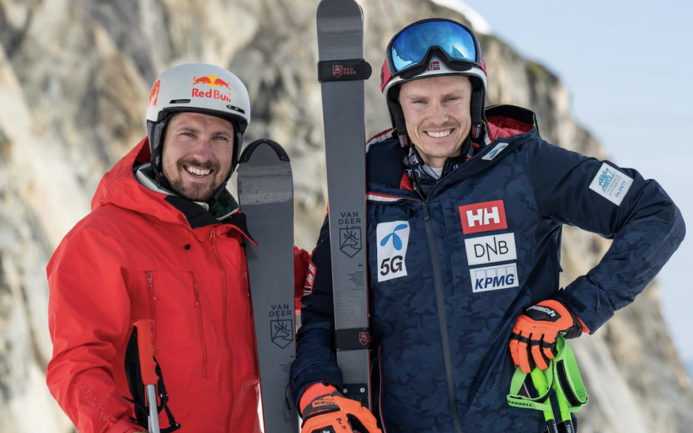 Zwei Rivalen, ein Team – der Deal ist perfekt Henrik Kristoffersen (rechts) ist künftig mit Skiern aus dem Hause VanDeer/Marcel Hirscher unterwegs. – Foto: VanDeer