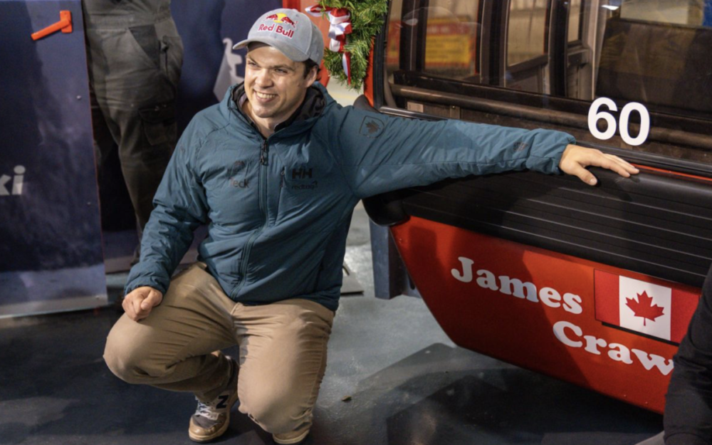 James Crawford und seine Hahnenkamm-Gondel. – Fotos: K.S.C./alpinguin