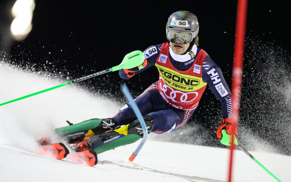 Lucas Braathen beisst wieder zu. Nach dem Sieg von Val d'Isère liegt der Norweger bei Halbzeit in Madonna di Campiglio in Front. – Foto: GEPA pictures