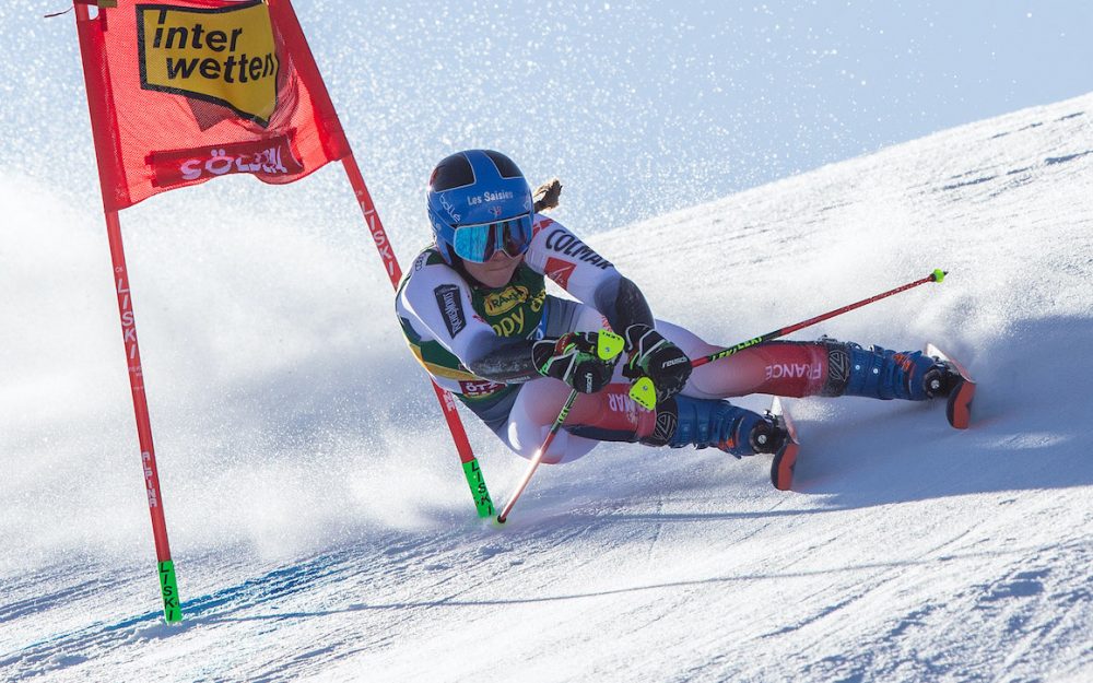 Clara Direz im Oktober 2019 beim Saisonstart in Sölden. Ob sie auch 2020 am Start stehen kann? – Foto: GEPA pictures