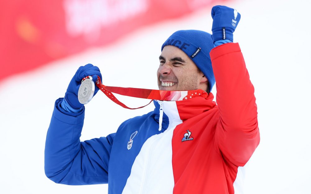 Johan Clarey freut sich über Olympia-Silber in Peking. – Foto: GEPA pictures