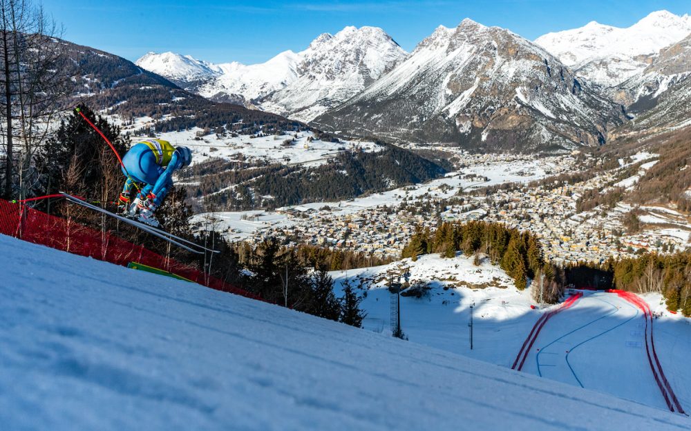 Ryan Cochran-Siegle springt auf der Stelvio-Piste gleich zwei Mal zur Trainingsbestzeit. – Foto: GEPA pictures