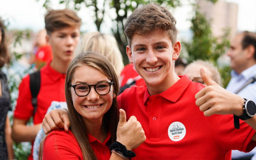 Förderprojekt für Schweizer Wintersporttalente Die Nachwuchstalente anlässlich des Kick-off-Days im Zürcher Letzigrund. – Foto: Swiss Olympic