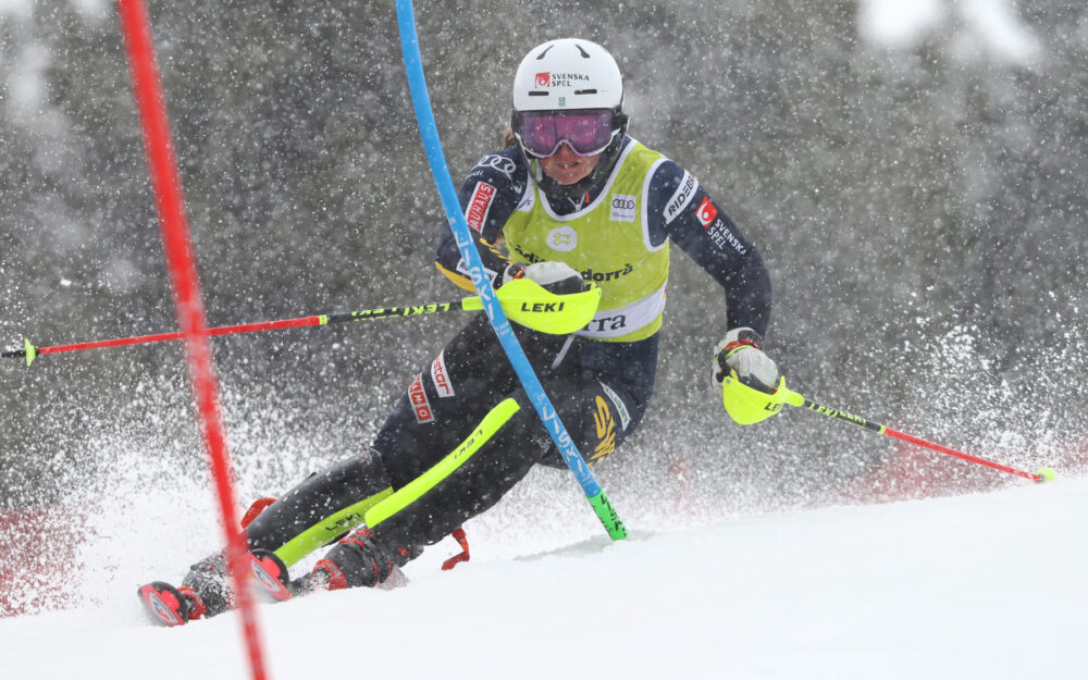 Unverhoffte Verstärkung für das schwedische Team in Levi Hanna Aronsson Elfman. – Foto: GEPA pictures