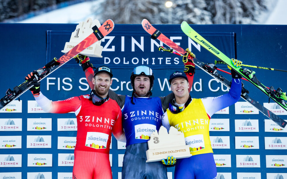 Alex Fiva, Sieger Reece Howden und Simone Deromedis (v.l.) – Foto: GEPA pictures