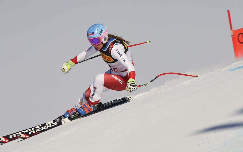 Nicht auf korrektem Weg aber immerhin: Taggesbestzeit für Jasmine Flury. – Foto: GEPA pictures