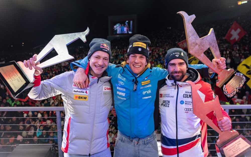 Marco Odermatt, Giovanni Franzoni und Maxence Muzaton (v.l.). – Foto: GEPA pictures