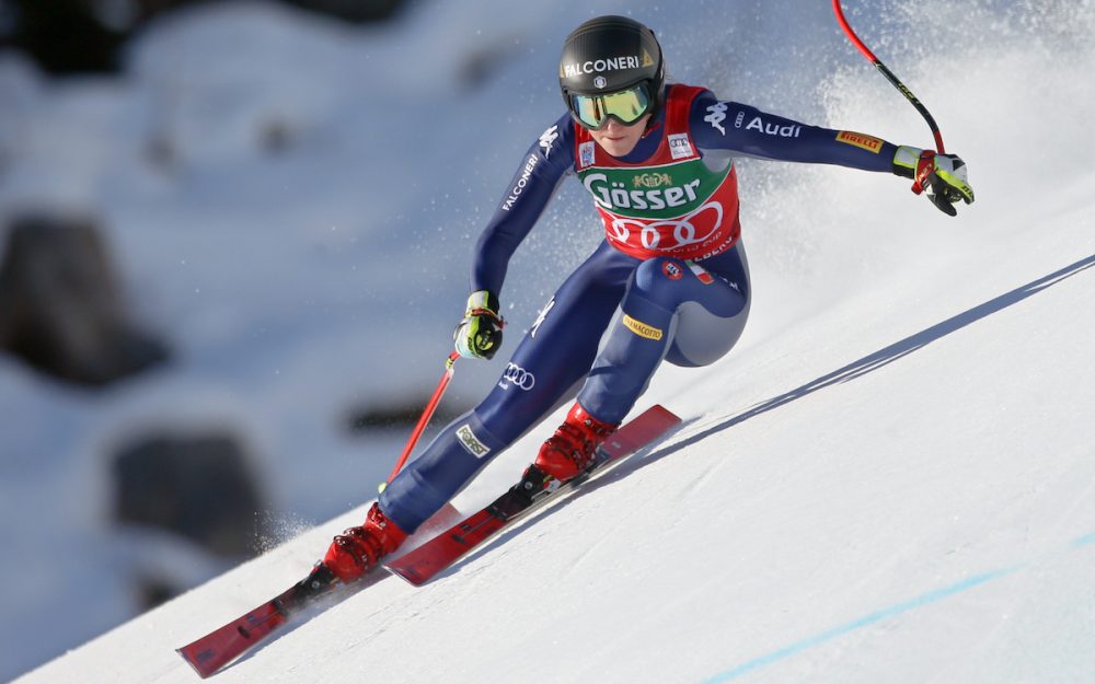 Sofia Goggia unterwegs zur deutlichen Bestzeit. – Foto: GEPA pictures