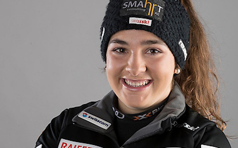 EC: Nicole Good freut sich über den ersten Sieg Nicole Good freut sich über den ersten Sieg im Europacup. – Foto: Swiss Ski