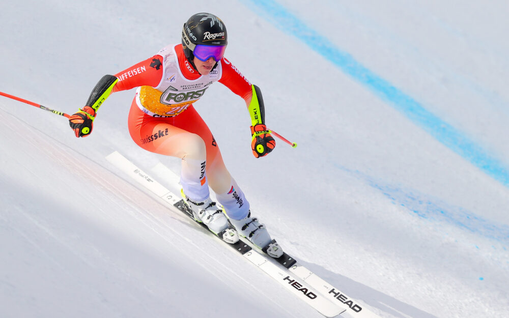 Lara Gut-Behrami fährt im ersten Abfahrtstraining von Cortina d'Ampezzo Bestzeit. – Foto: GEPA pictures