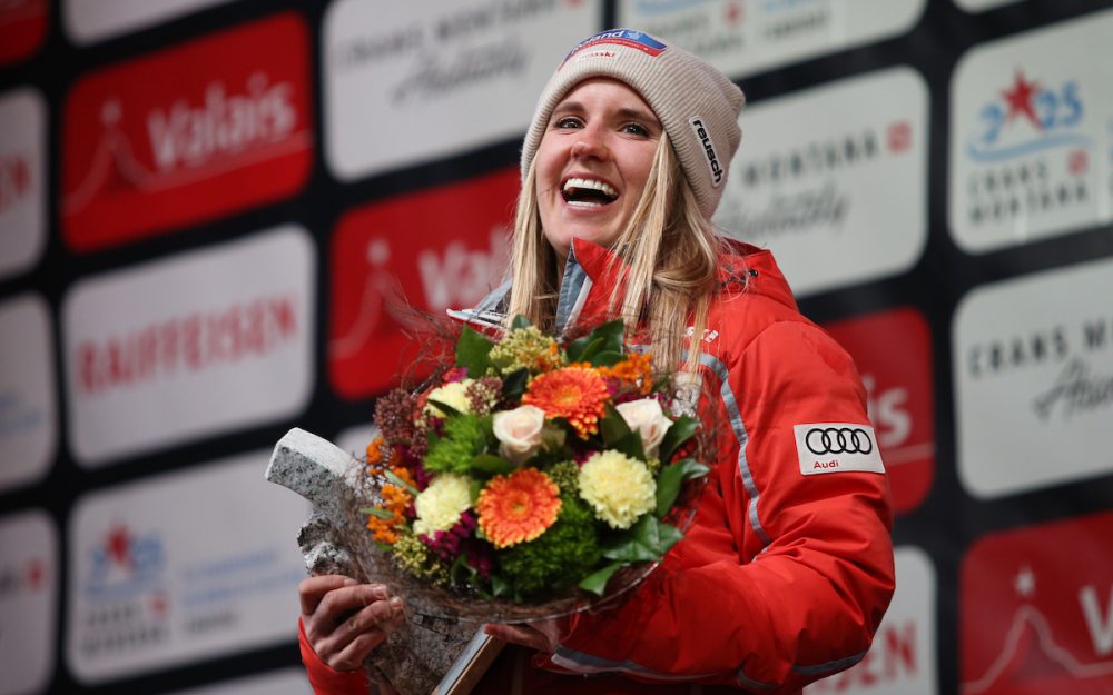 So sieht Glücklich-Sein aus: Joana Hählen nach ihrem Podestplatz in Crans Montana. – Foto: GEPA pictures