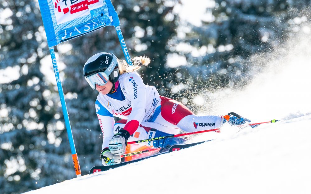 Vivianne Härri – was vom Weltcup-Debut übrig bleibt Vivianne Härri bei ihrer Weltcup-Premiere in Jasna. – Foto: GEPA pictures