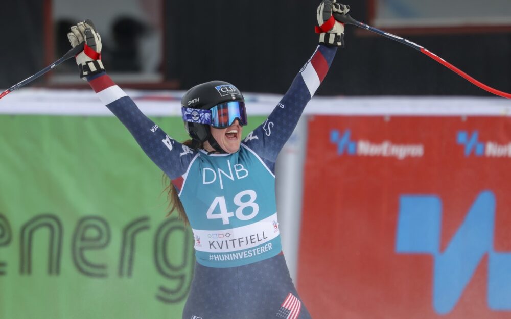 Haley Cutler (hier beim Jubel über den ersten gewonnenen Weltcup-Punkt nach der Abfahrt von Kvitfjell im März 2025). – Foto: GEPA pictures