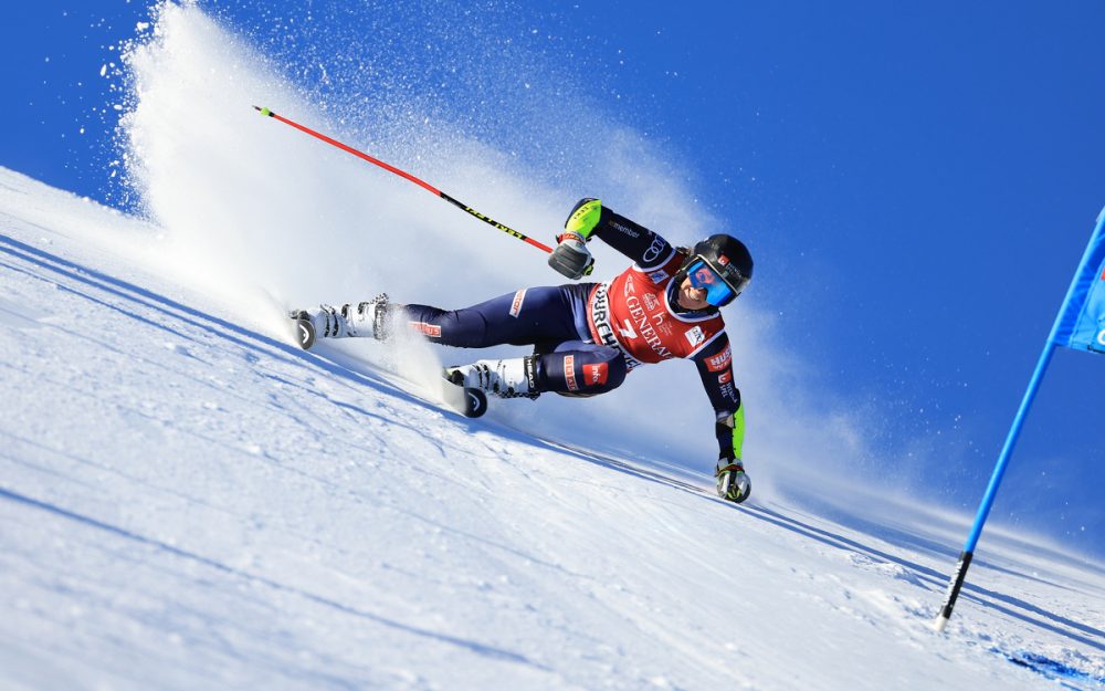 Sara Hector liegt in Courchevel nach dem 1. Lauf in Führung. – Foto: GEPA pictures