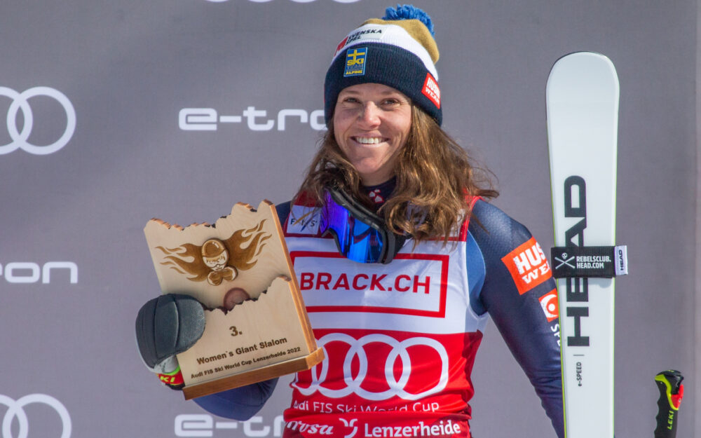 Schwedens Kader für den Winter 2022/23 stehen Sara Hector. – Foto: GEPA pictures