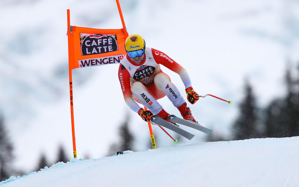 Mit einem Lachen im Gesicht Richtung Ziel in Innerwengen: Niels Hintermann. – Foto: GEPA pictures