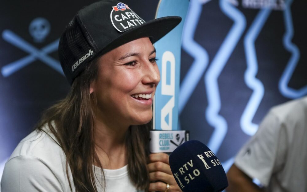 Wendy Holdener anlässlich einer Pressekonferenz beim Saisonauftakt in Sölden. – Foto: GEPA pictures