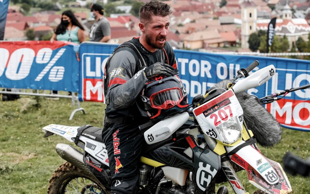 Knochenbruch – Marcel Hirscher im Spital Marcel Hirschers Rennen ist vorzeitig vorbei. – Foto: Red Bull Content Pool