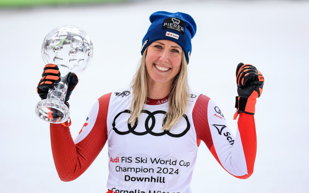 Cornelia Hütter holt die Abfahrtskugel. – Foto: GEPA pictures