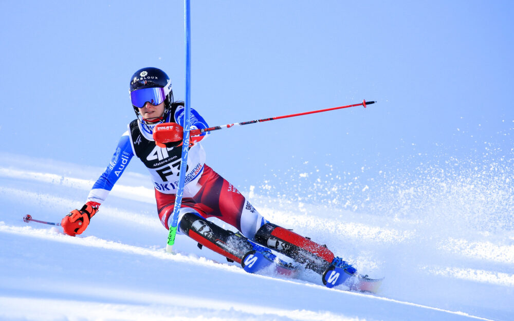 Kenza Lacheb als Vorfahrerin bei den Ski-Weltmeisterschaften in Courchevel/Meribel. – Foto: GEPA pictures
