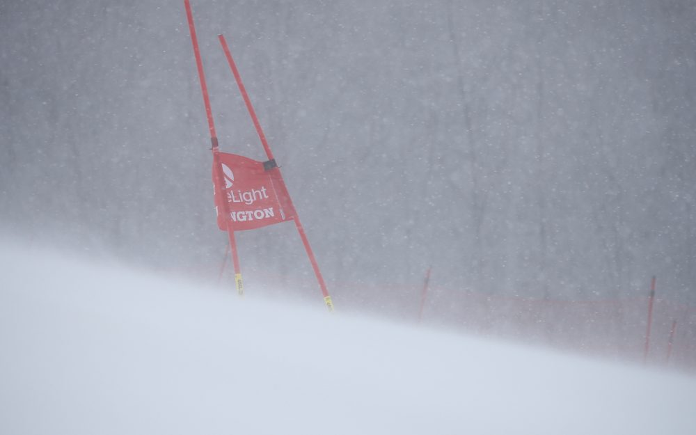 Windböen, Schneefall, schlechte Sicht – das Rennen in Killington musste abgebrochen werden. – Foto: GEPA pictures