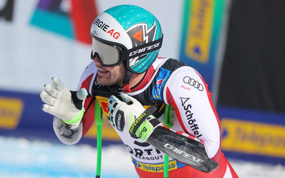 Selbst der spätere Weltmeister Vincent Kriechmayr war sich seiner Sache nach der Fahrt nicht sicher. – Foto: GEPA pictures