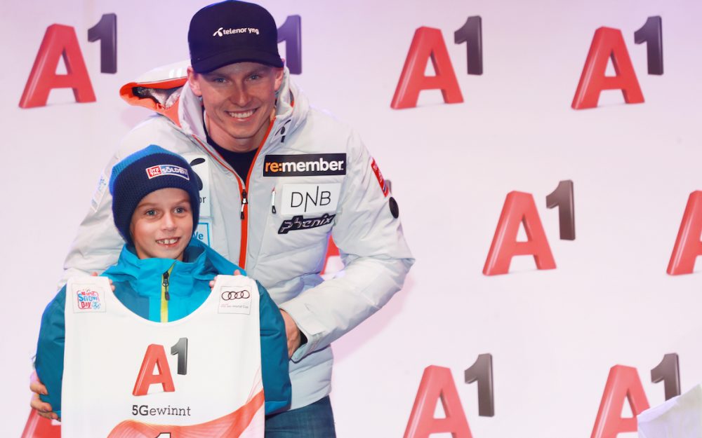 Henrik Kristoffersen eröffnet am Sonntag das erste Männer-Rennen des Winters. – Foto: GEPA pictures