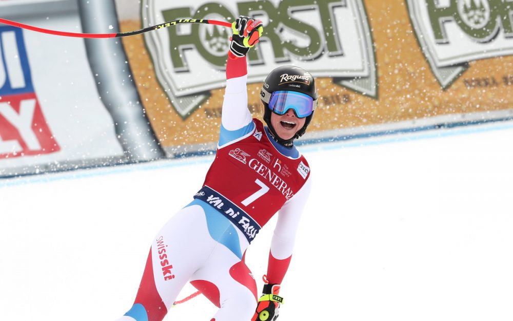 Jubel bei Lara Gut-Behrami. Die Tessinerin steht vor dem Doppelsieg in Val di Fassa. – Foto: GEPA pictures