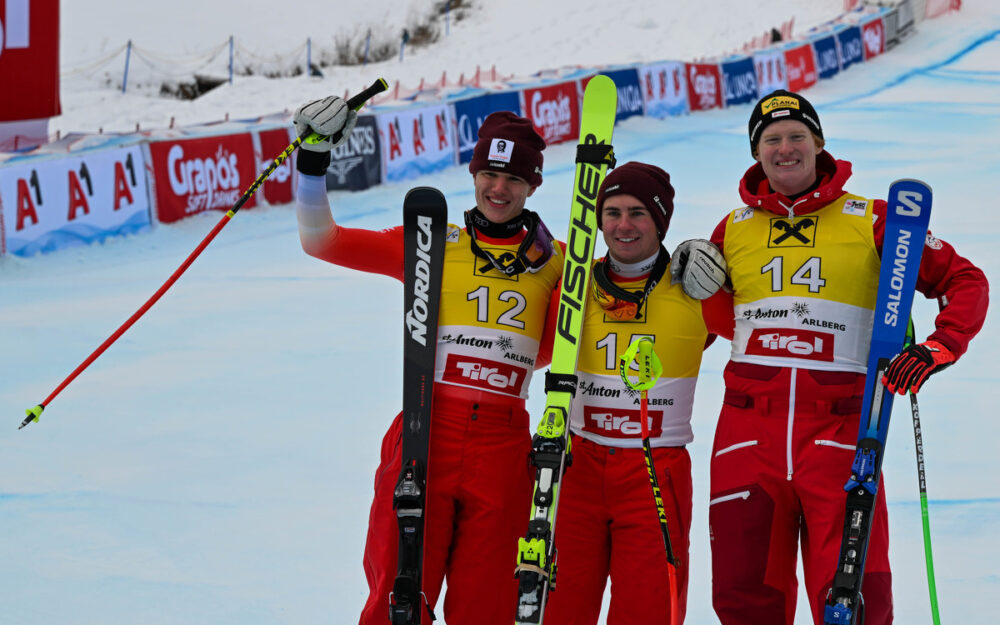 Junioren-WM: Schweizer Duo holt Gold und Silber im Super-G