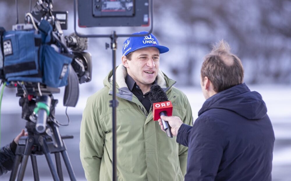 Matthias Mayer beim TV-Interview. – Foto: GEPA pictures