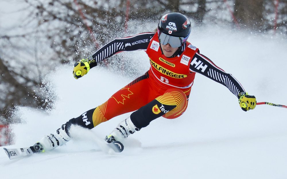 So präsentiert sich das kanadische Alpin-Kader 2022/23 Marie-Michele Gagnon. – Foto: GEPA pictures