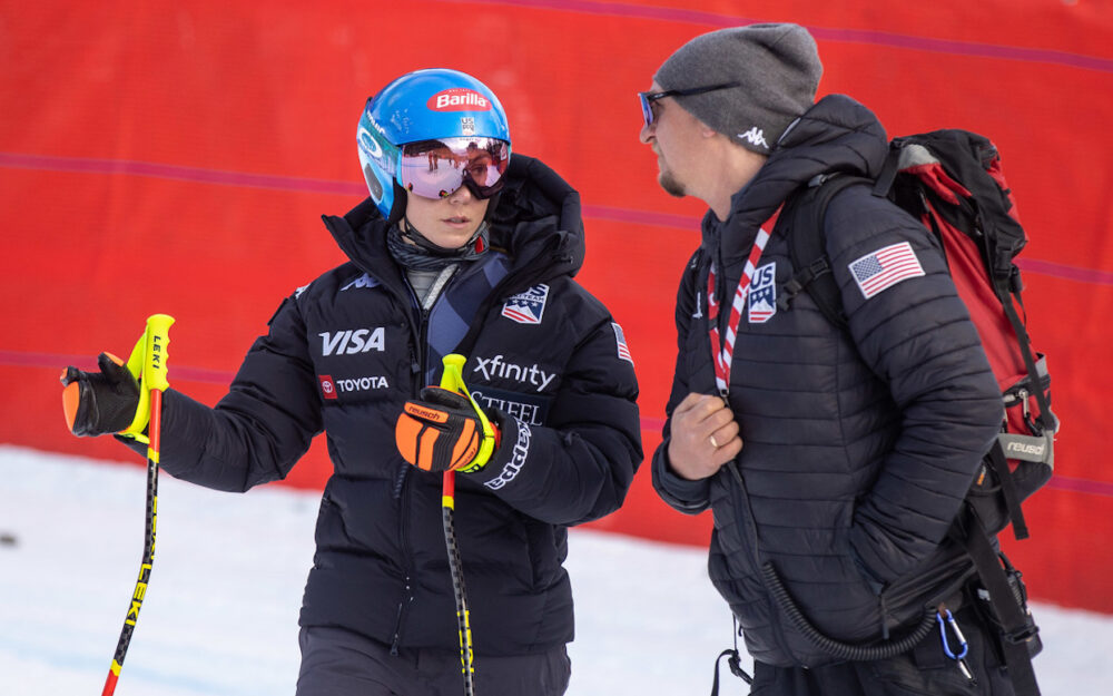 Mark Mitter (links) verlässt das Team um Mikaela Shiffrin. – Foto: GEPA pictures