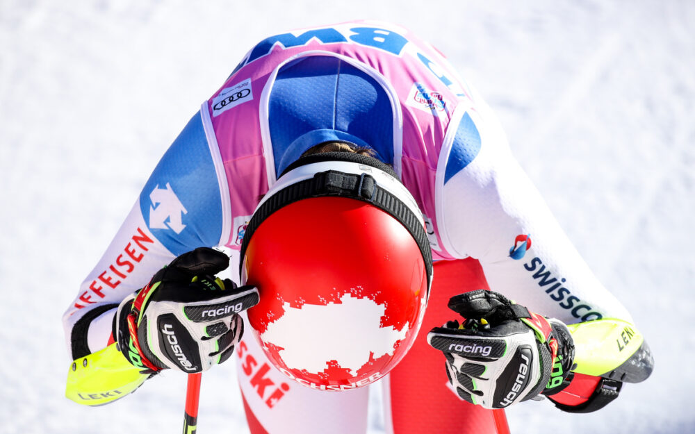 Hier mit der Schweiz auf dem Helm, künftig mit Material aus der Schweiz unter den Füssen: Cedric Noger. – Foto: GEPA pictures