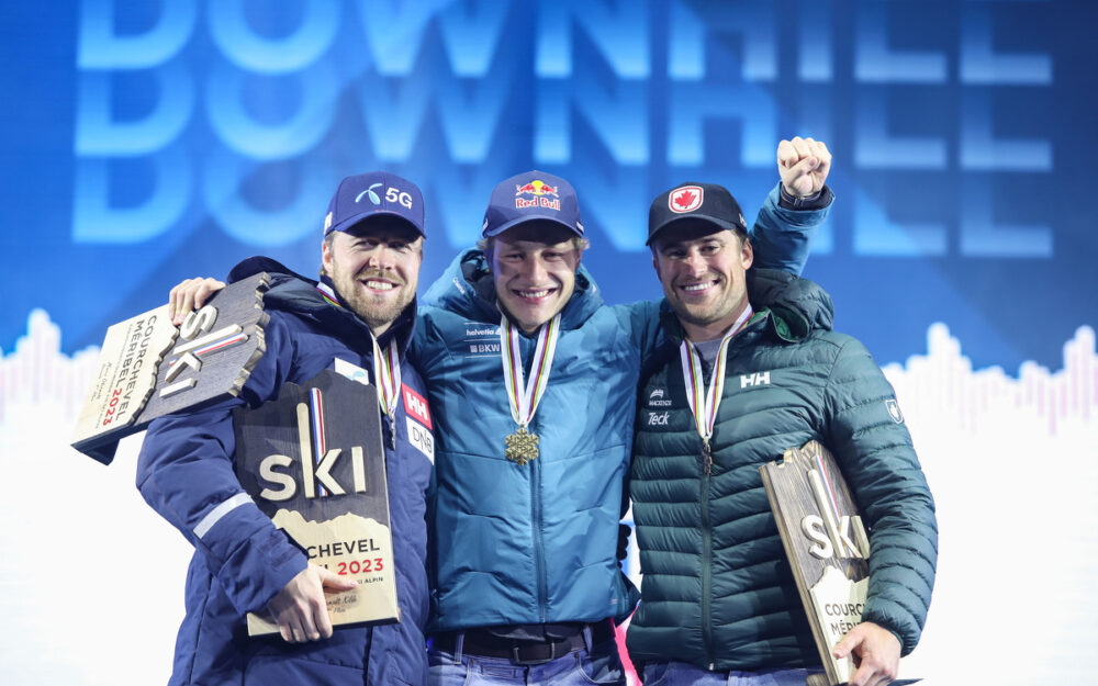 Aleksander Aamodt Kilde, Marco Odermatt und Cameron Alexander mit den Medaillen. – Foto: GEPA pictures