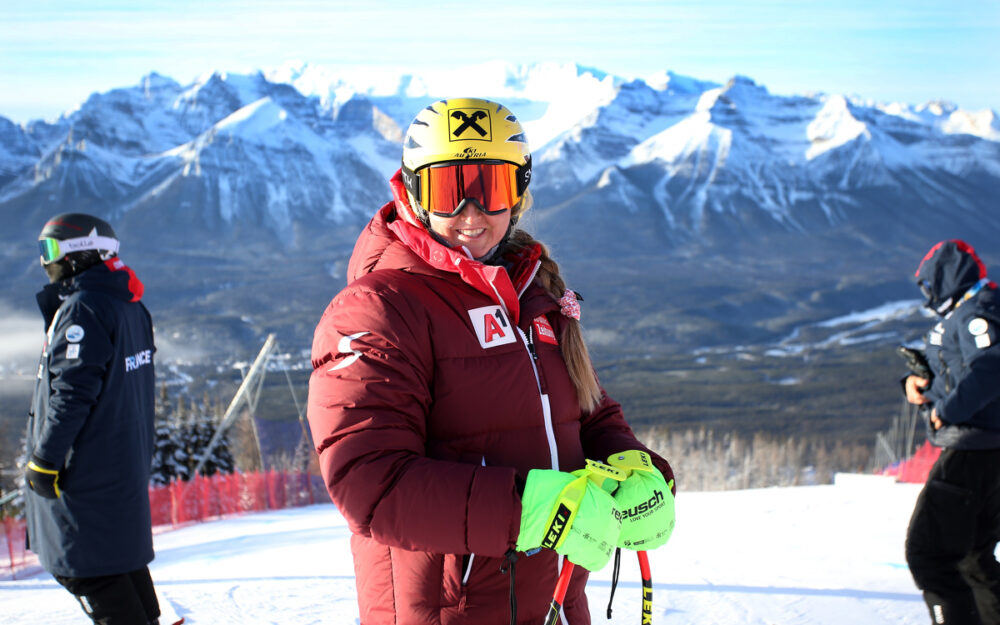 Nina Ortlieb hat die Strecke in Lake Louise ganz offenbar ideal besichtigt – Trainingsbestzeit. – Foto: GEPA pictures