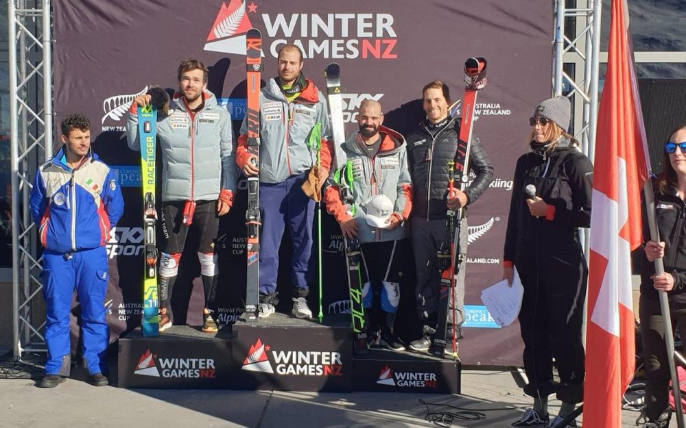 Vier Podestplätze, drei davon an Schweizer Fahrer Pierre Bugnard, Marco Reymond, Daniele Sette und Magnus Walch auf dem Podest. – Foto: WinterGamesNZ | #WGNZ |@wintergamesnz