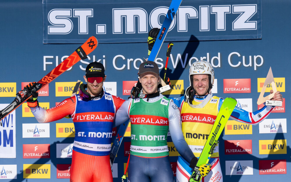 Skicross: Alex Fiva und Fanny Smith in St. Moritz auf dem Podest Alex Fiva, Simone Deromedis und Youri Duplessis Kergomard. - Foto: GEPA pictures