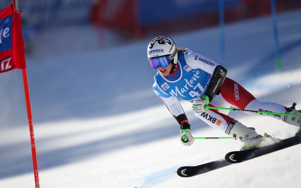 JWM: Camille Rast holt Silber, Gold geht nach Neuseeland Camille Rast, hier beim Rennen in Kronplatz, fährt zu Silber an der Junioren-WM. – Foto: GEPA pictures