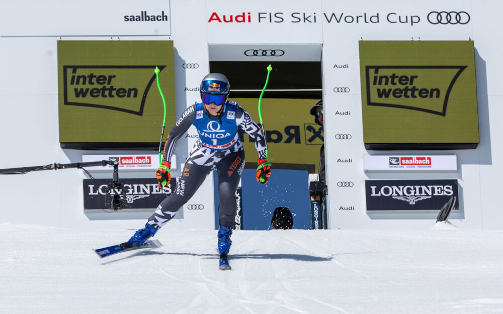 Alice Robinson startet mit dem Gewinn des fünften nationalen Titels in den Winter Alice Robinson (hier beim Start in Saalbach-Hinterglemm) hat die Saison mit einem Sieg lanciert. – Foto: GEPA pictures