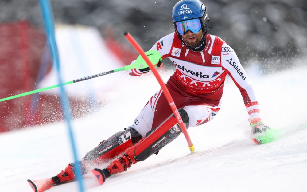 Der Gewinner der Slalom-Kugel greift nach dem Sieg Marco Schwarz. – Foto: GEPA pictures