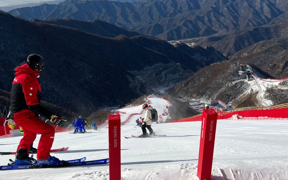 Sebastien Fiol legt die Spuren zu den Medaillen Sebastien Fiols Blick auf die Riesenslalom-Piste. – Foto: Sebastien Fiol