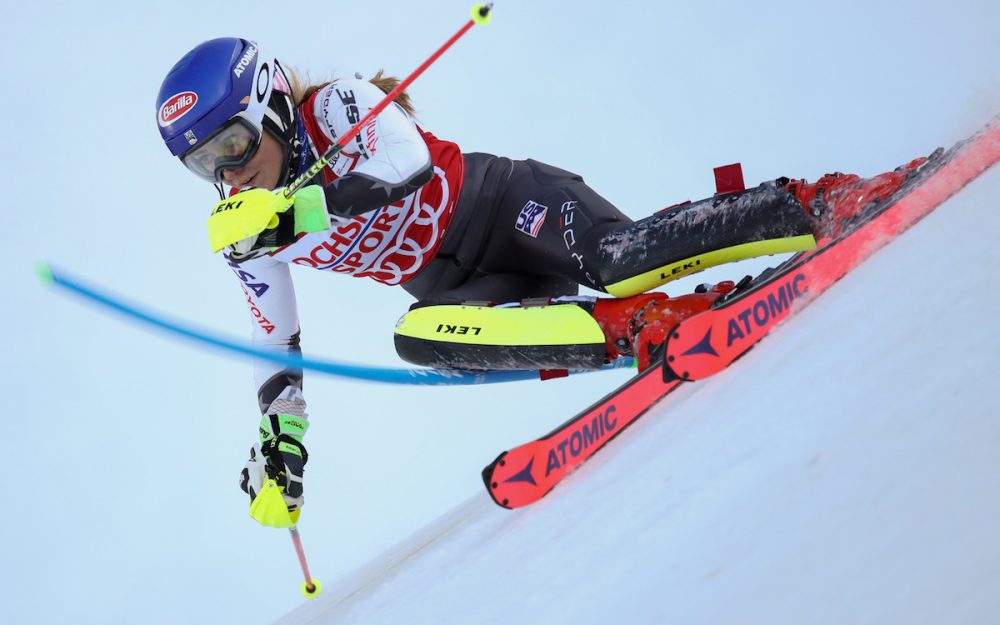 Mkaela Shiffrin liegt nach dem 1. Lauf des Weltcup-Slaloms von Levi in Führung. – Foto: GEPA pictures