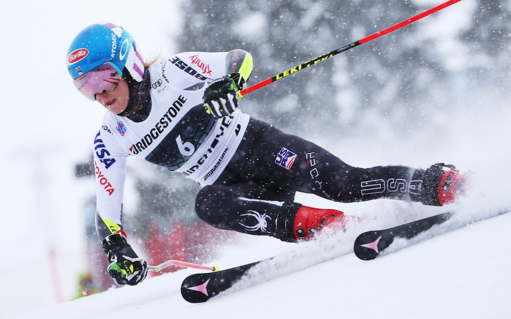 Auch Schneefall kann Mikaela Shiffrin nicht bremsen. Die Amerikanerin gewinnt den Riesenslalom von Courchevel. – Foto: GEPA pictures