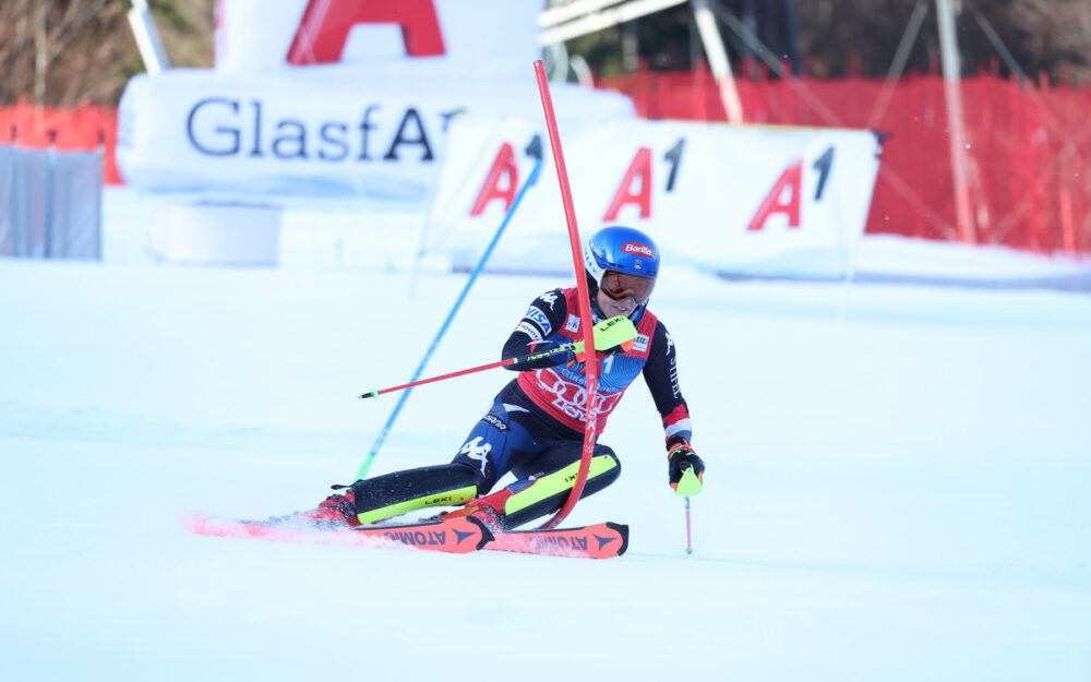 Amerikanische Doppelführung beim Slalom von Lienz Mikaela Shiffrin auf dem Weg zur klaren Laufbestzeit. – Foto: GEPA pictures