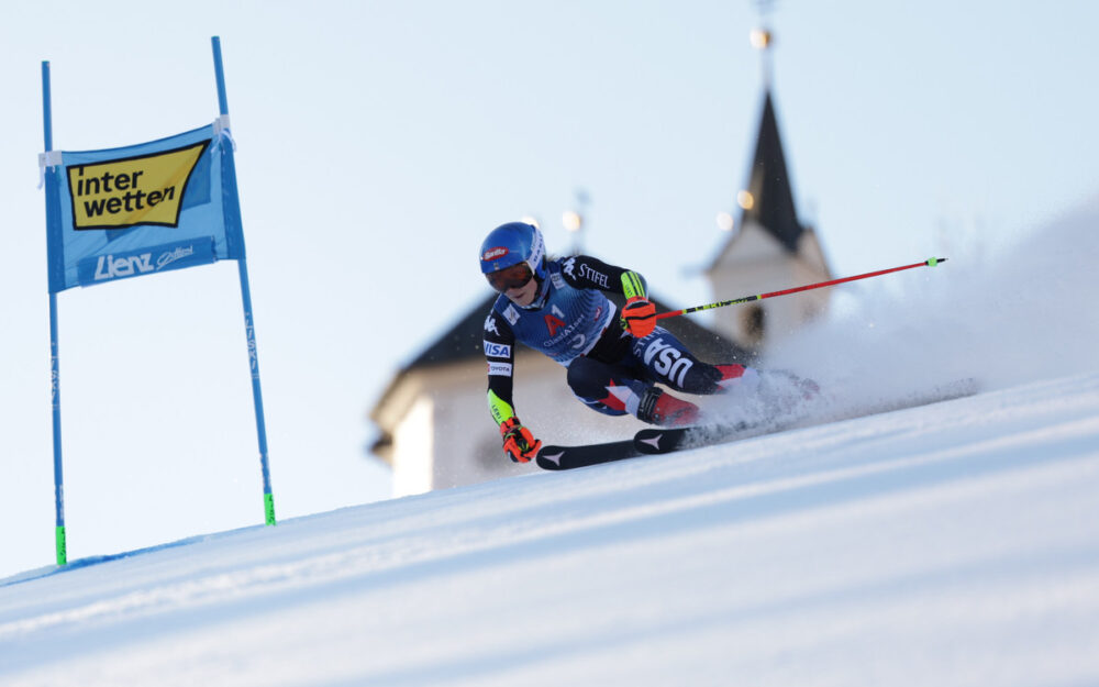 Mikaela Shiffrin liegt in Lienz deutlich voraus Mikaela Shiffrin kam mit den schwierigen Bedingungen am besten zurecht.– Foto: GEPA pictures