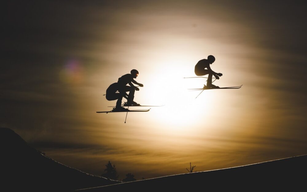 Das Verletzungspech bei den Schweizer Skicrossern hält an Schatten vor Saisonbeginn über dem Schweizer Skicross-Team. – Foto: GEPA pictures