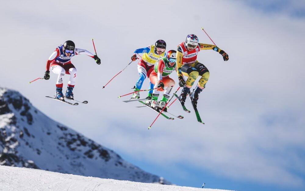 Daniela Maier (vorne) ist die klare Leaderin im deutschen Skicross-Team. – Foto: GEPA pictures